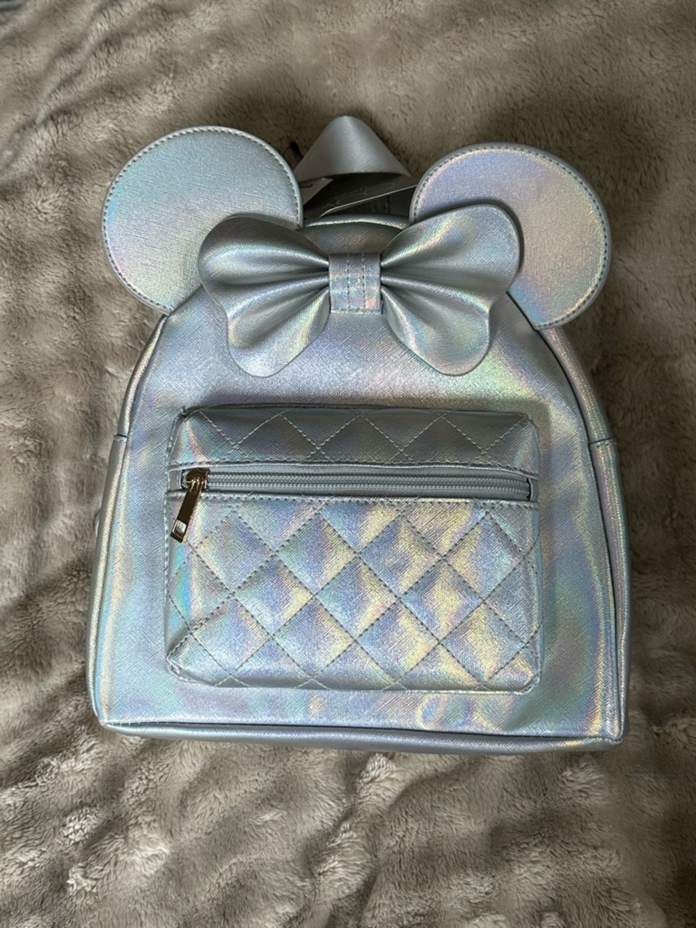 Disney 100 Minnie Mouse Iridescent Pearl Mini Backpack – NWT ✨ - Picture 5 of 11